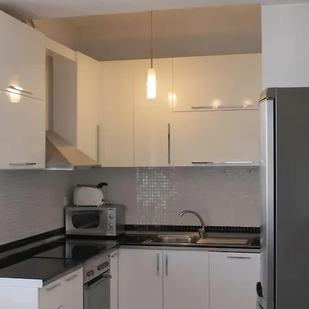 Cosy Rooftop At Pazari I Ri Apartamento *