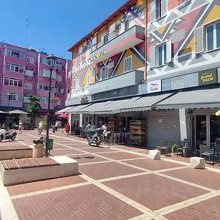 Apartamento Cosy Rooftop At Pazari I Ri