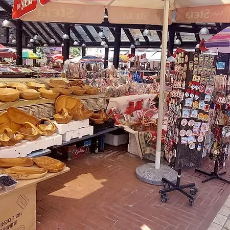 شقة Cosy Rooftop At Pazari I Ri