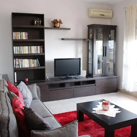 Cosy Rooftop At Pazari I Ri Apartment *