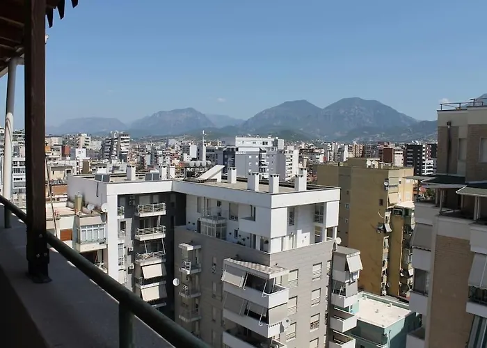 Cosy Rooftop At Pazari I Ri *